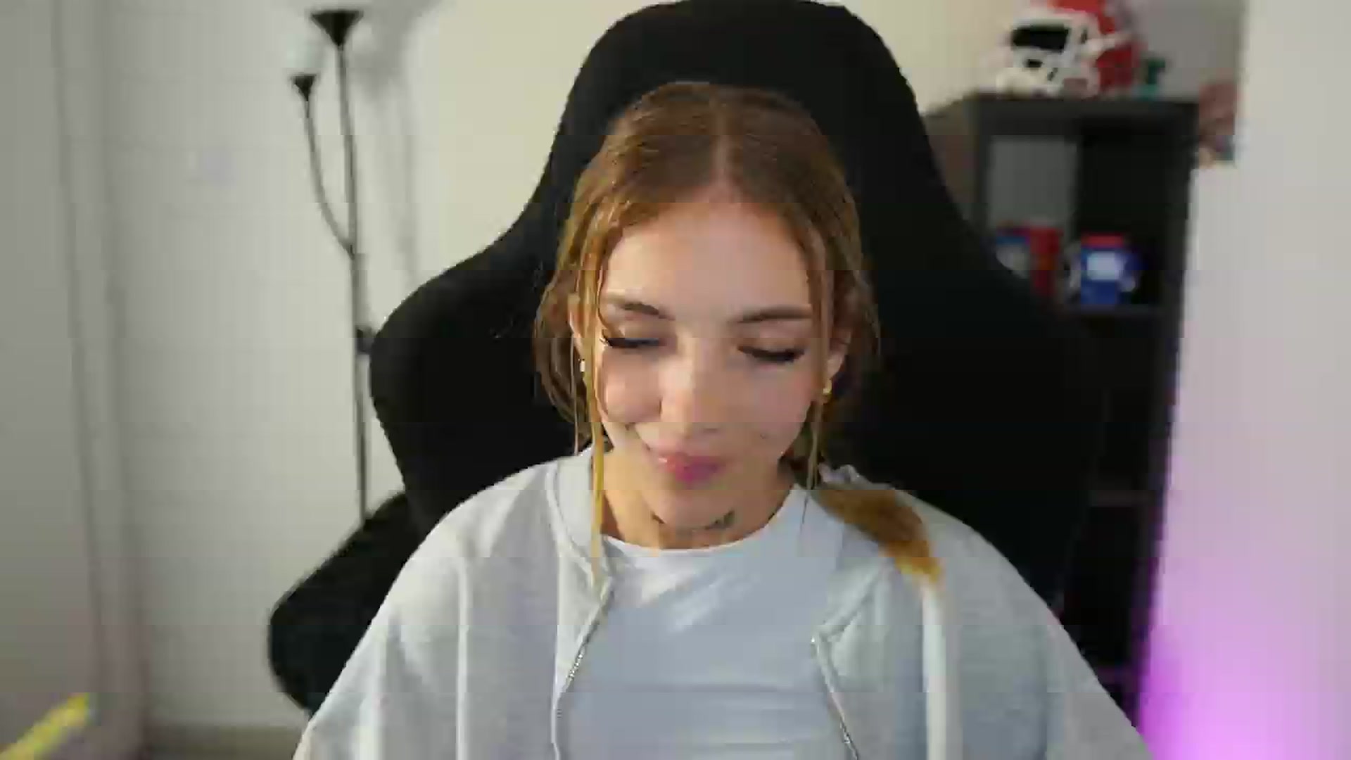 Alexxisky video thumbnail