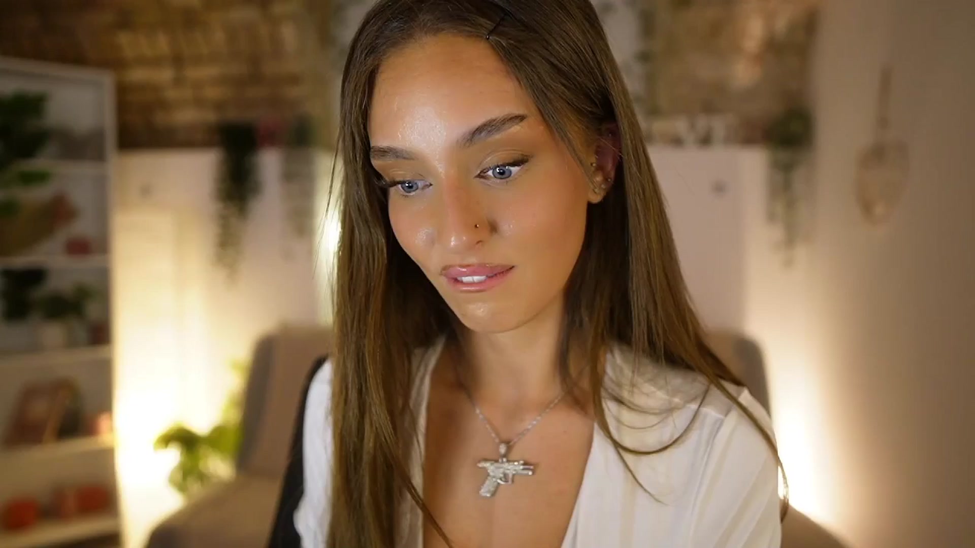Clara_Mia video thumbnail