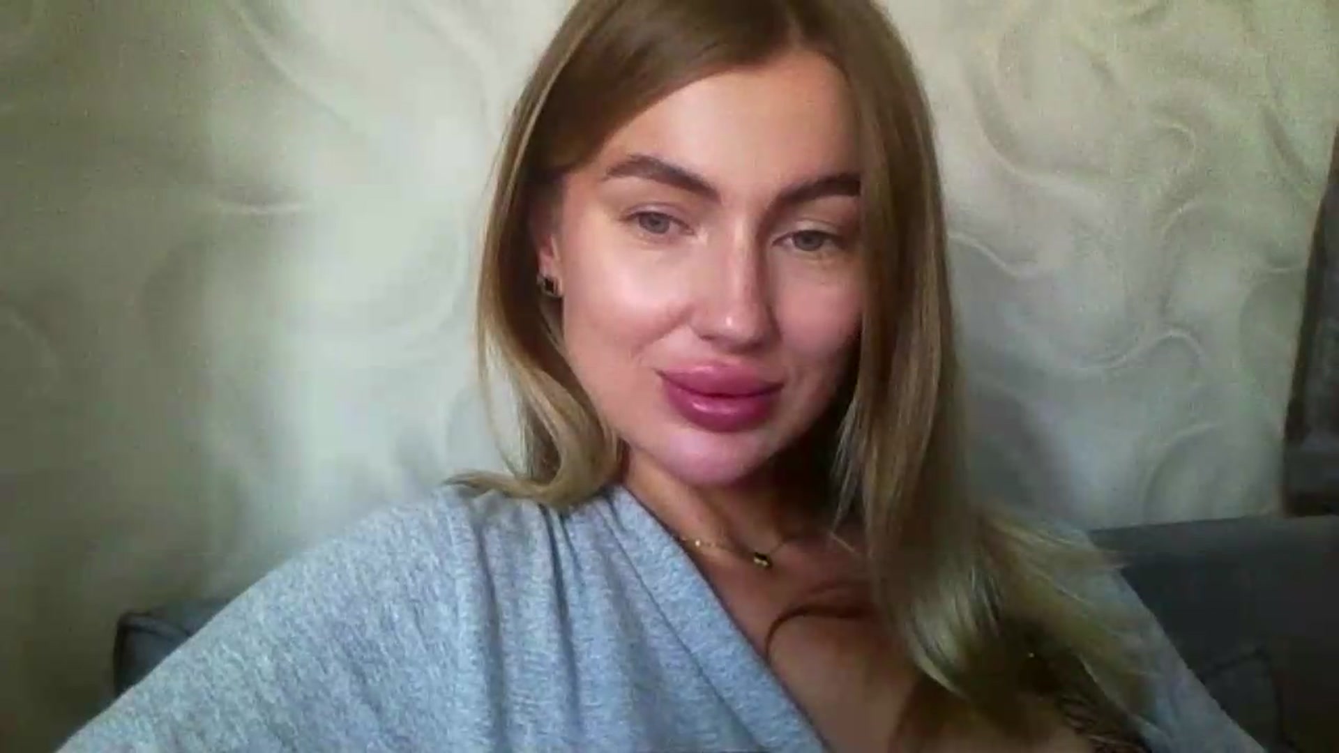 SofiaSimons video thumbnail