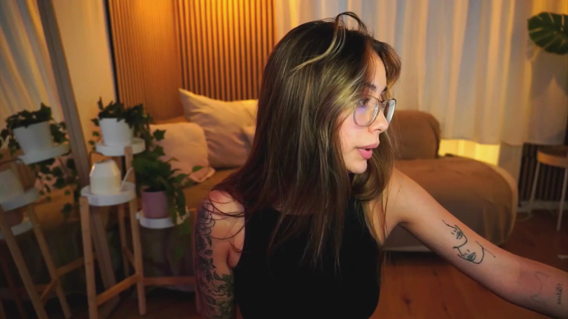 Naomii18 video thumbnail