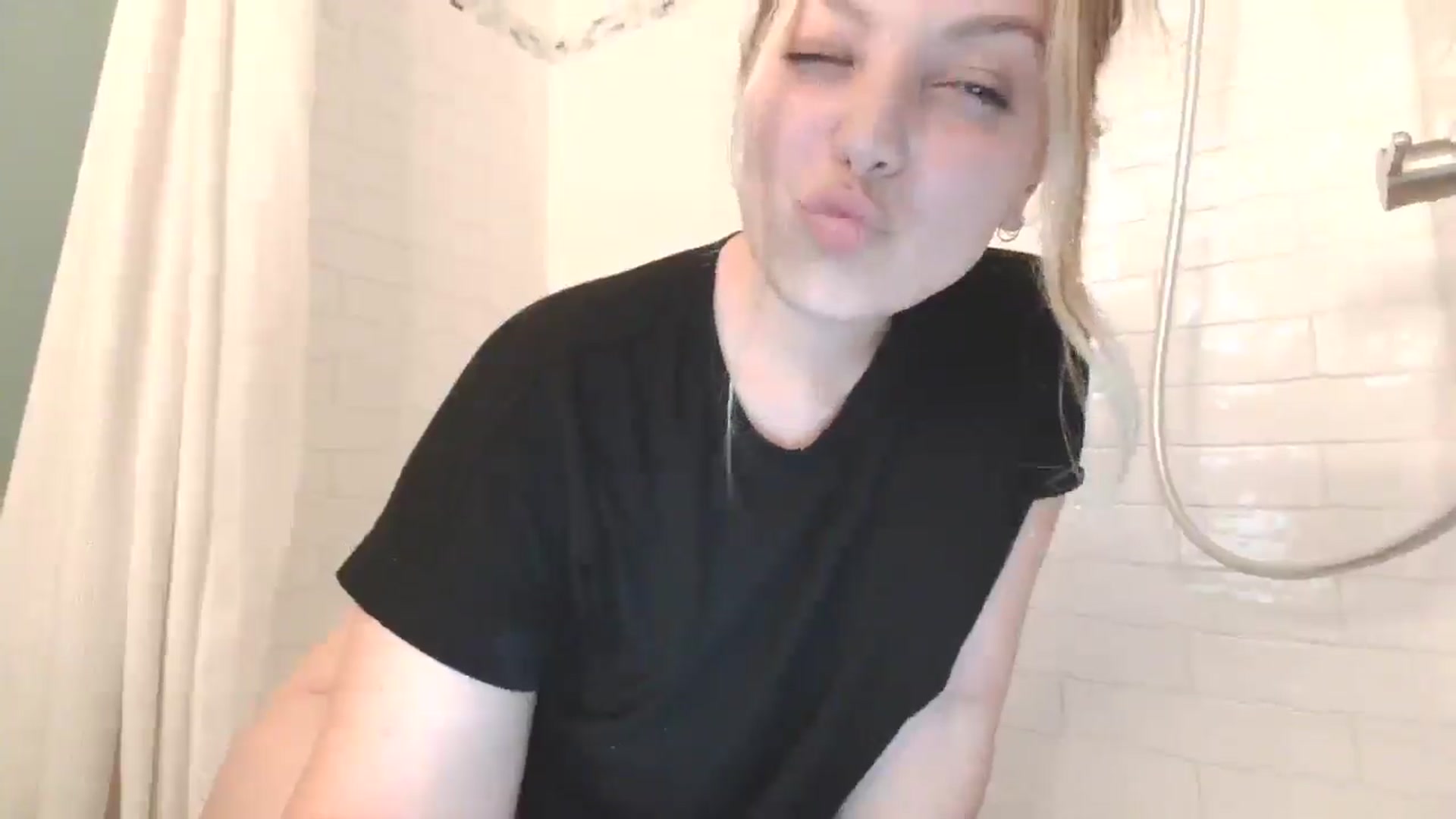 Lovelyleah video thumbnail