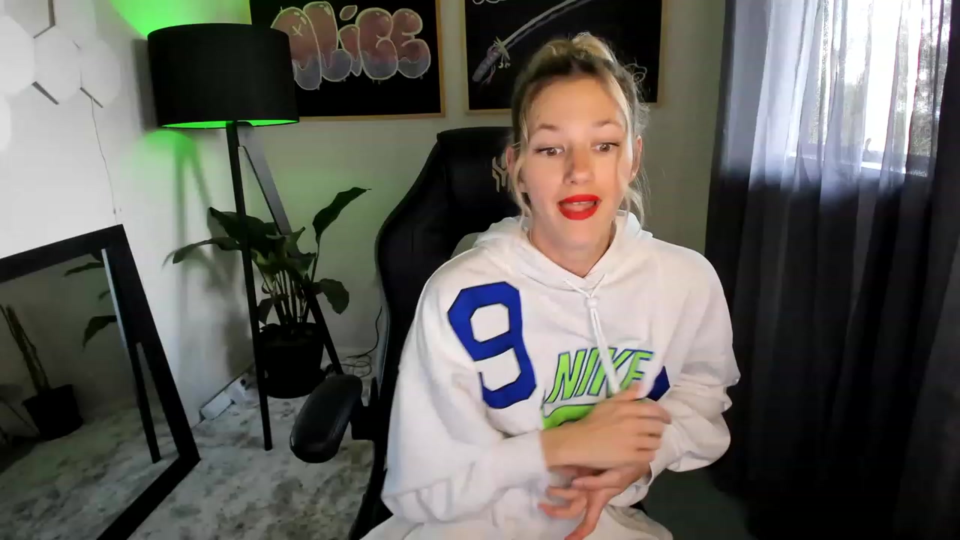 Alice_NZ video thumbnail