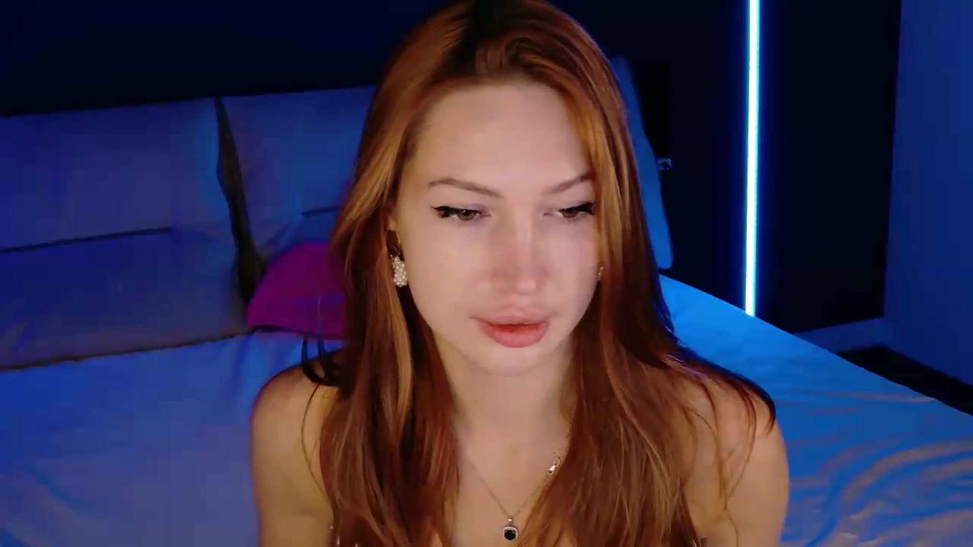 LovelyGin video thumbnail