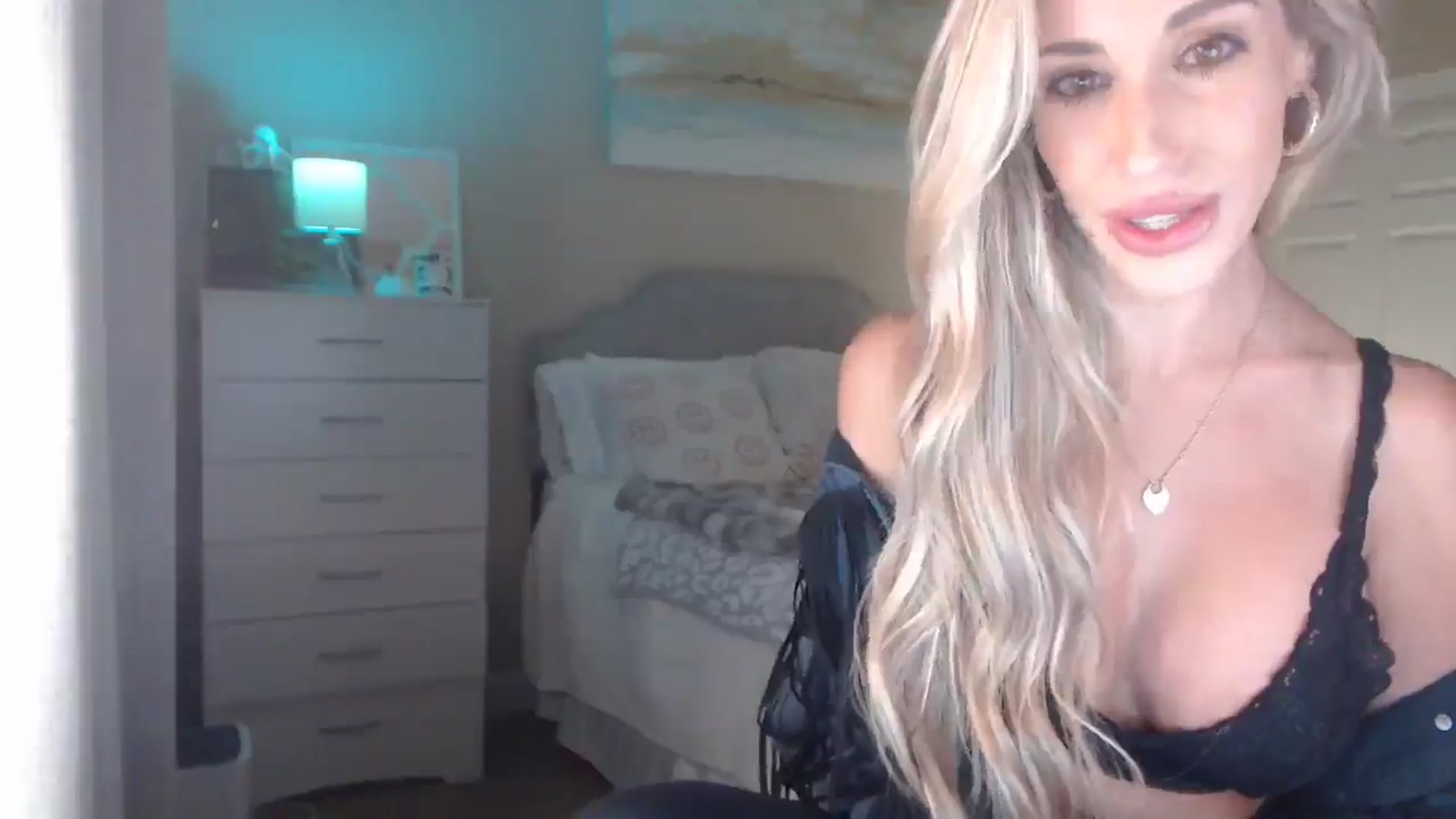 Queen_bambii video thumbnail