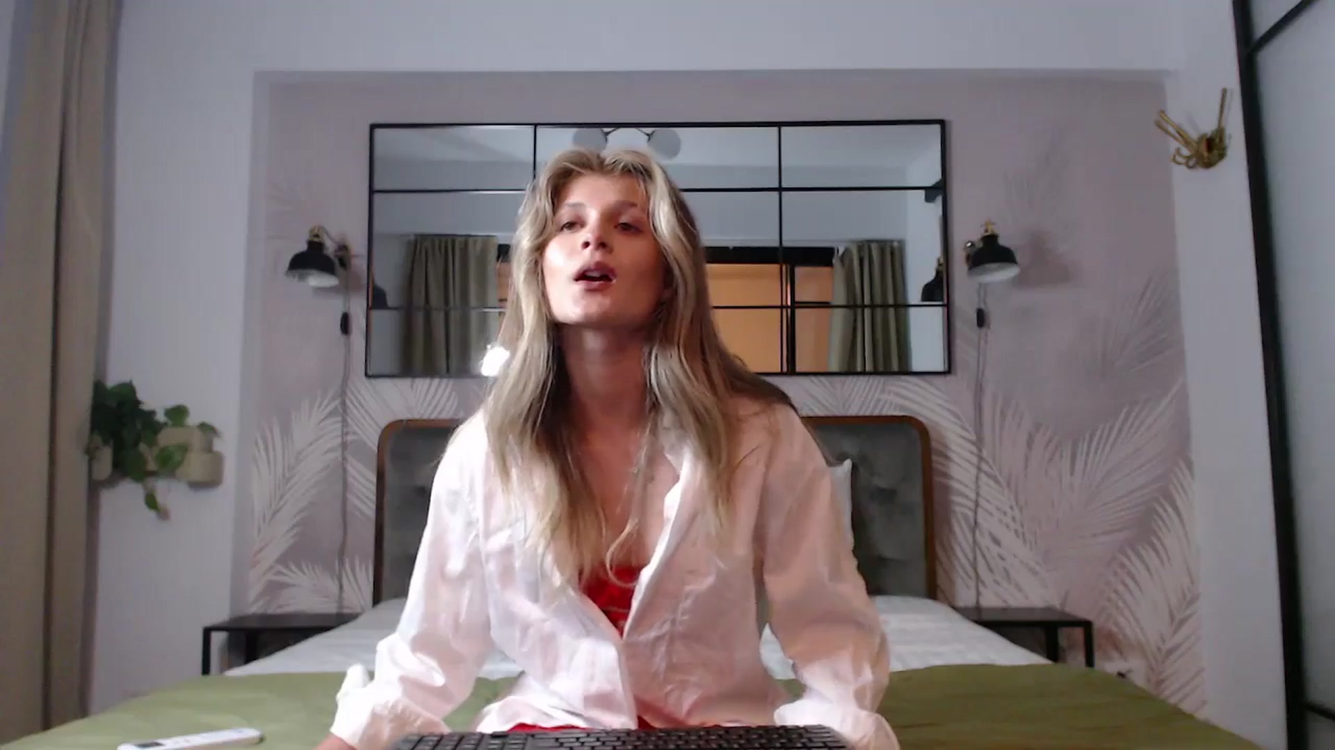 Miss_L video thumbnail