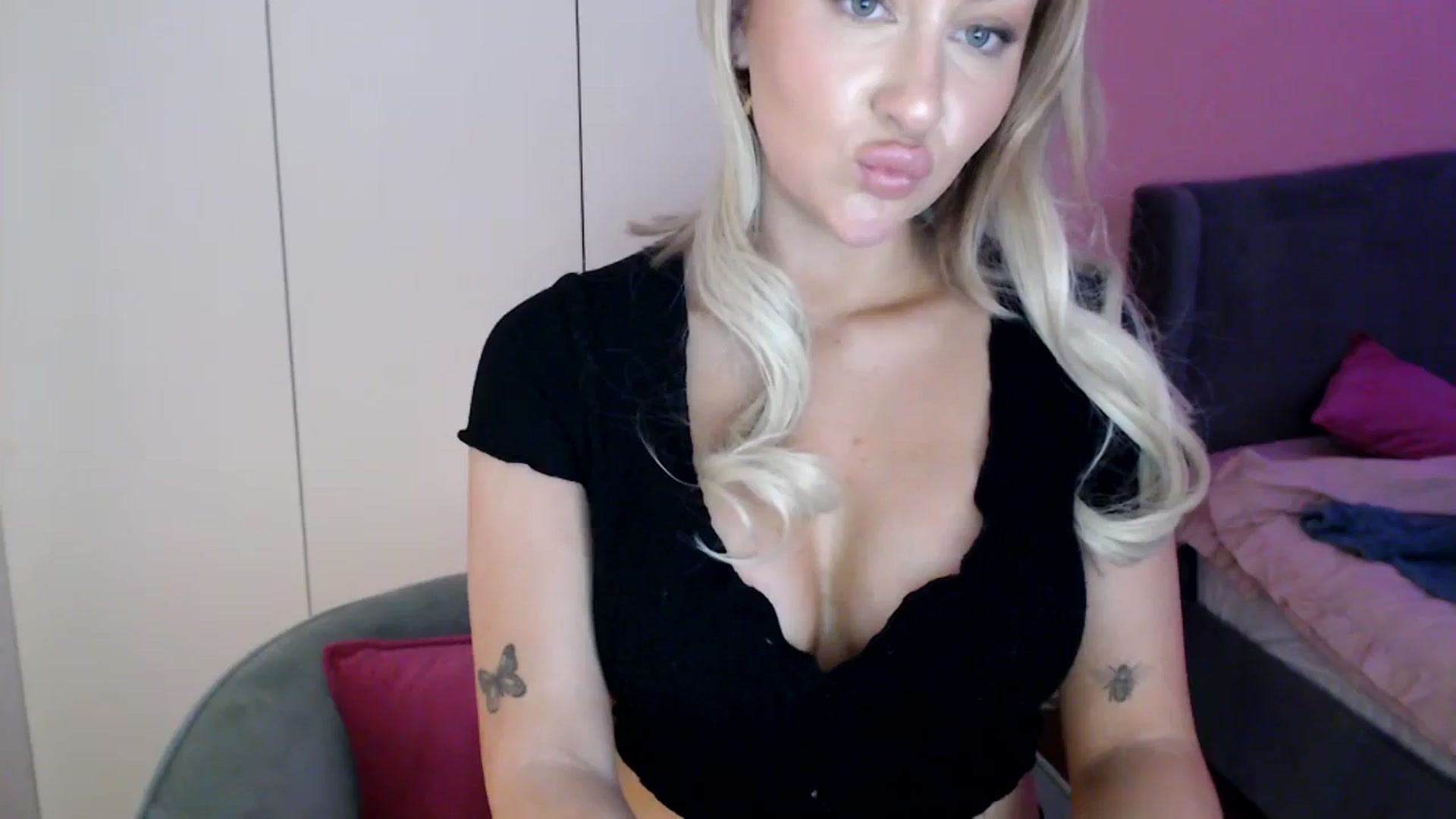 PetiteAvax video thumbnail