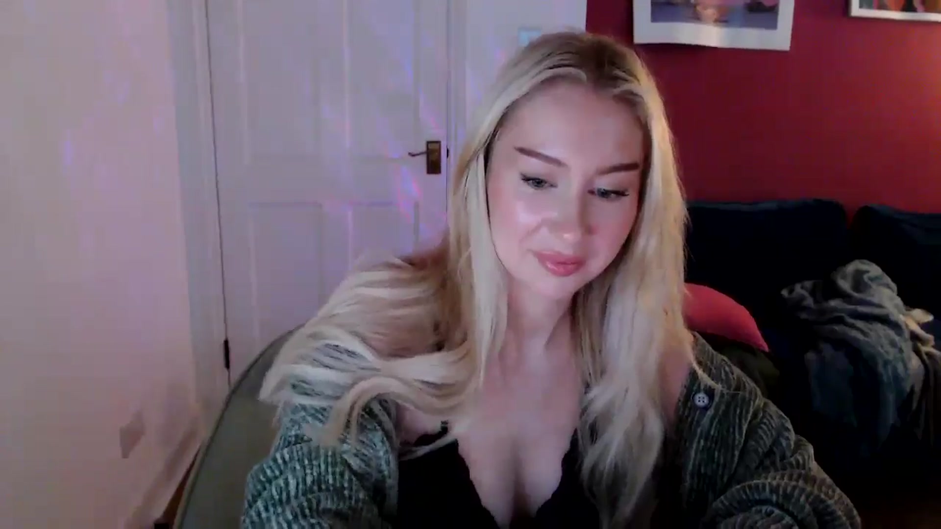 PetiteAvax video thumbnail