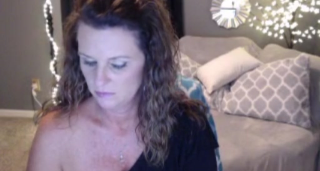 Wife_Layla video thumbnail