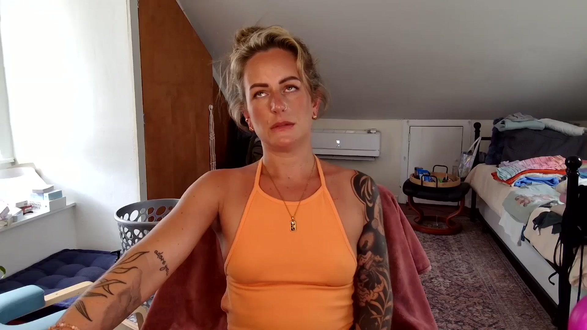 Lena_bee video thumbnail