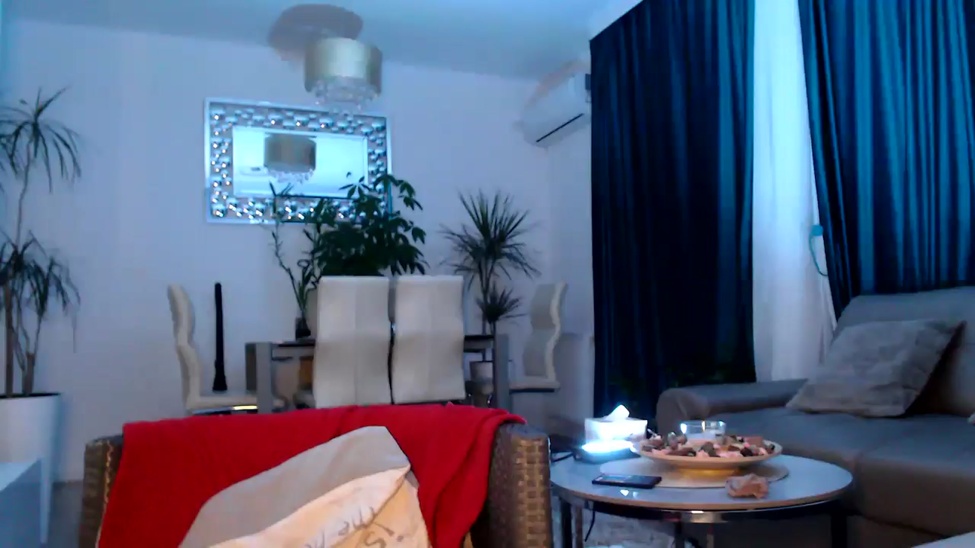 MissDivinna video thumbnail