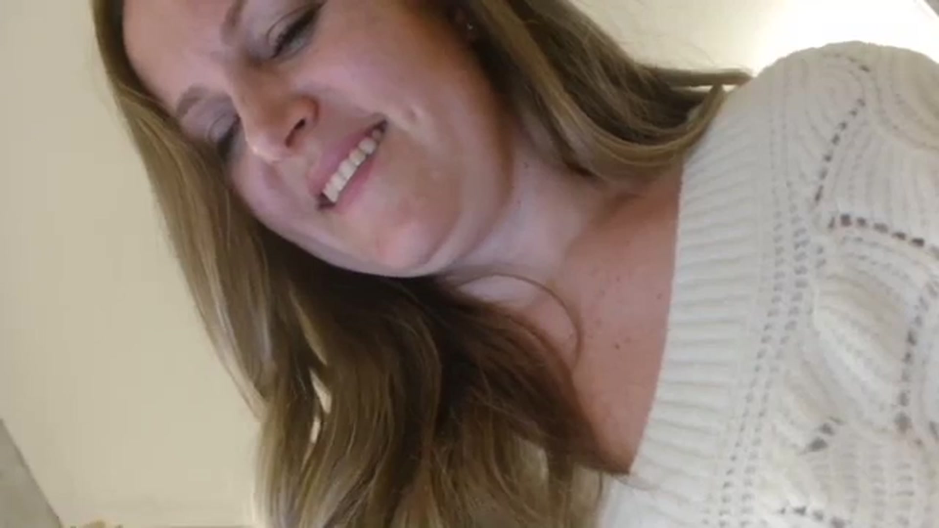 JustLily video thumbnail