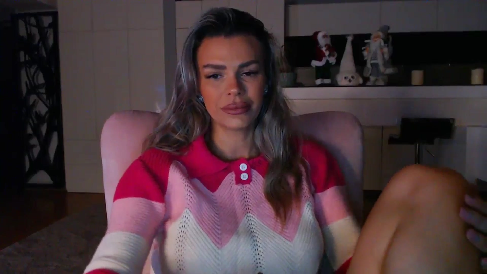 D_y_y video thumbnail