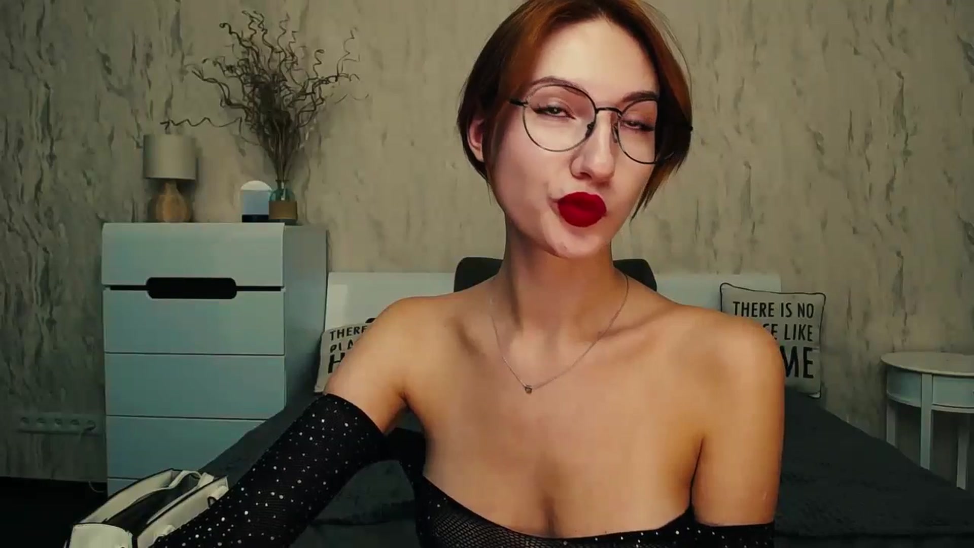 LovelyGin video thumbnail