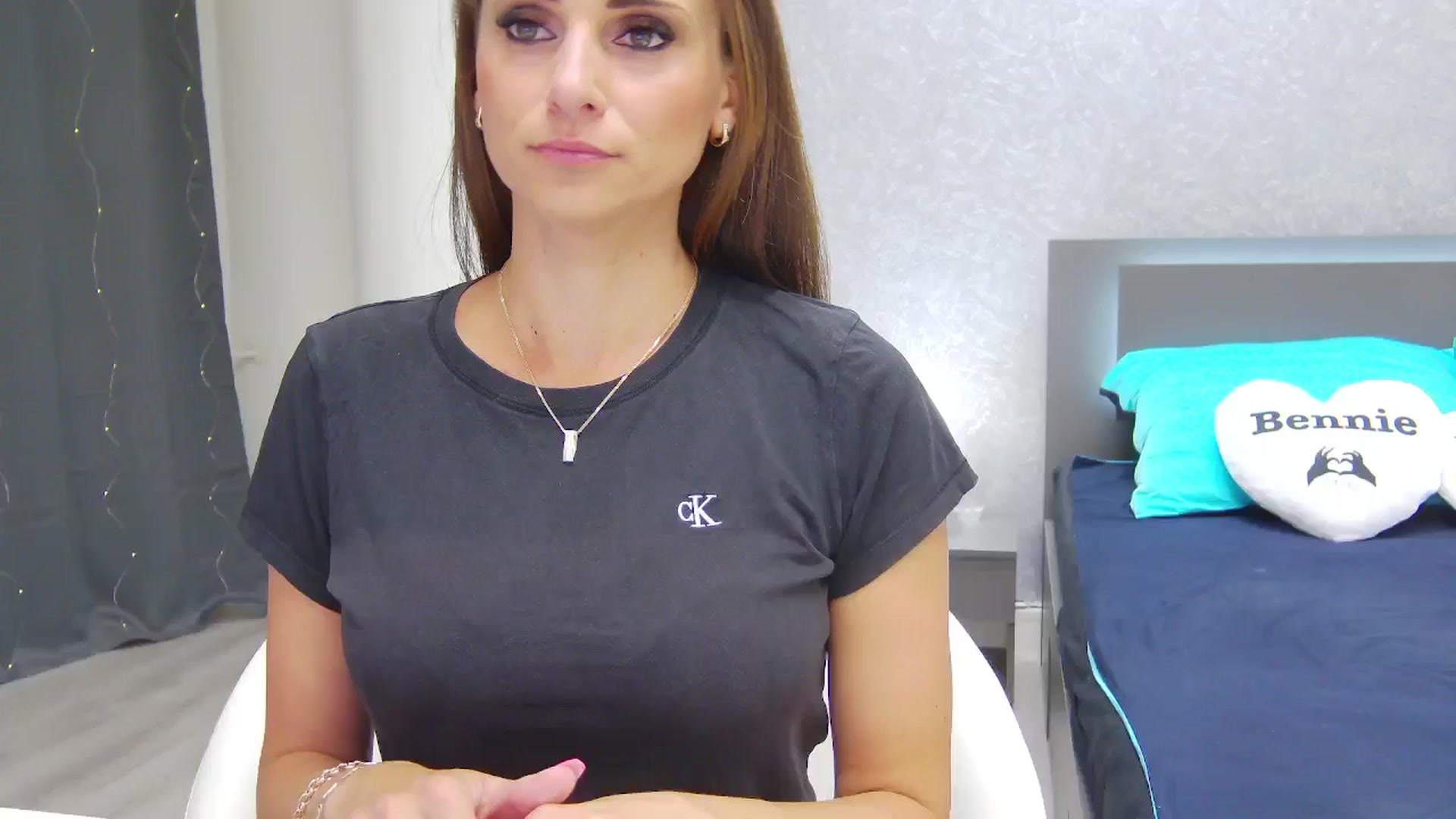 CuteSisi video thumbnail