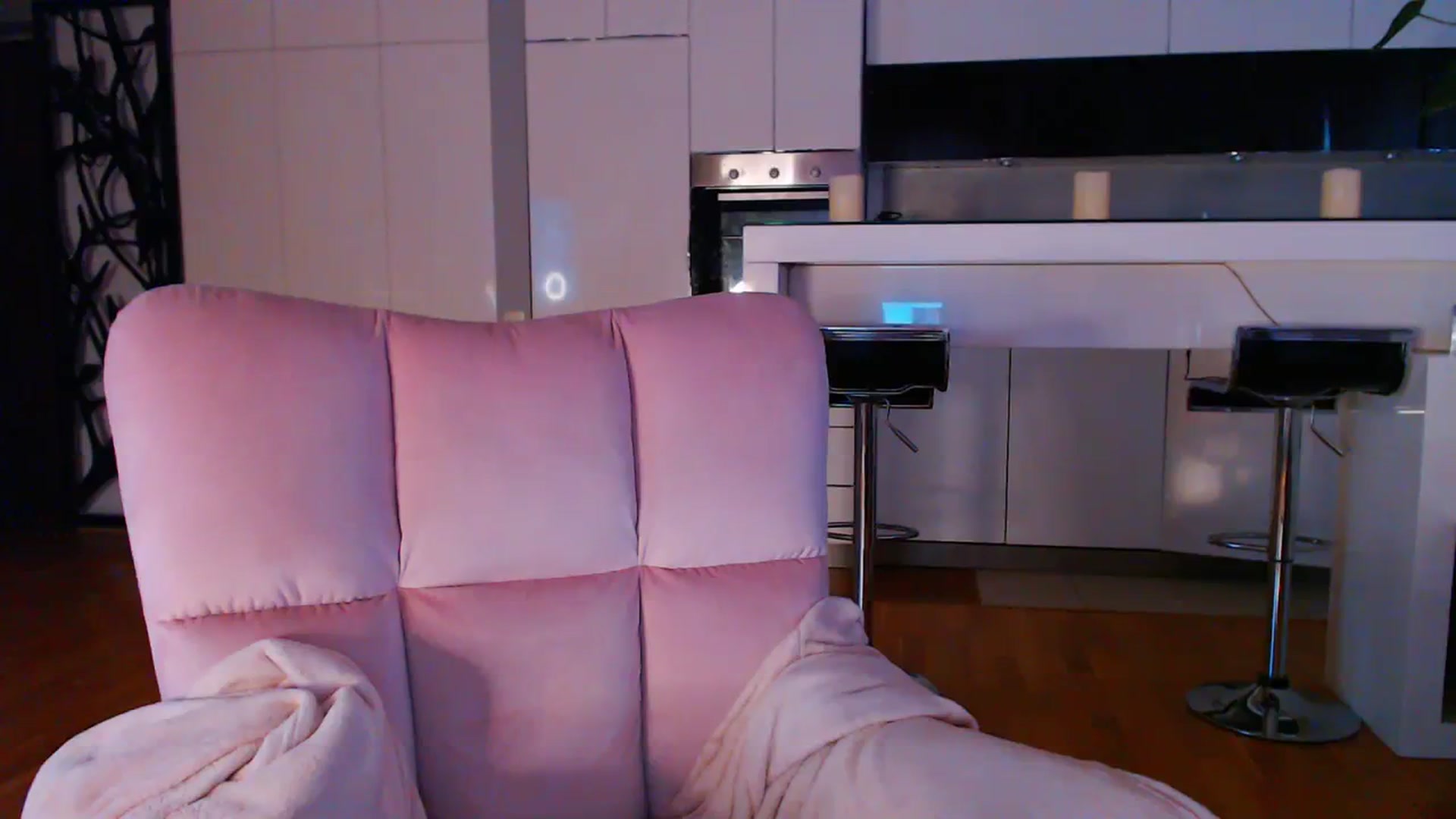D_y_y video thumbnail