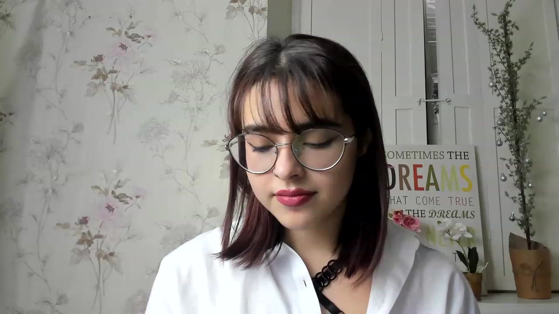 MillaGold video thumbnail