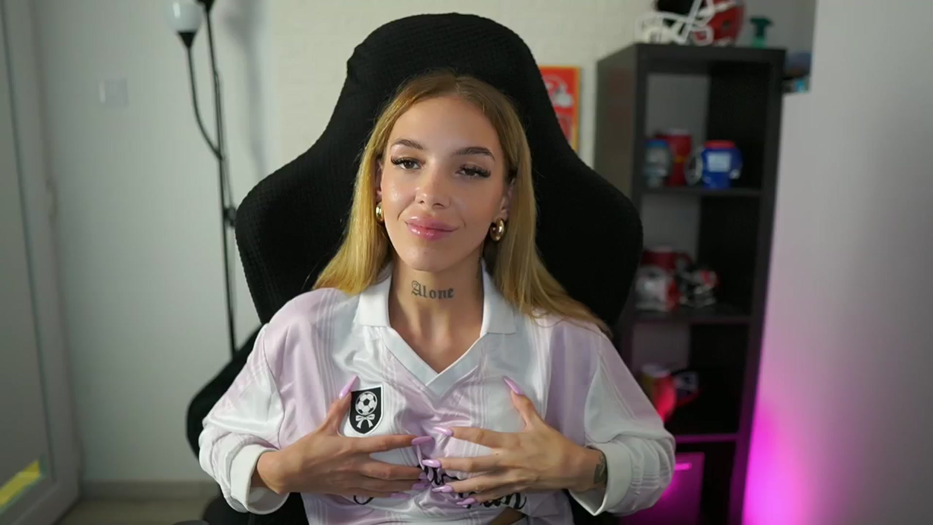 Alexxisky video thumbnail