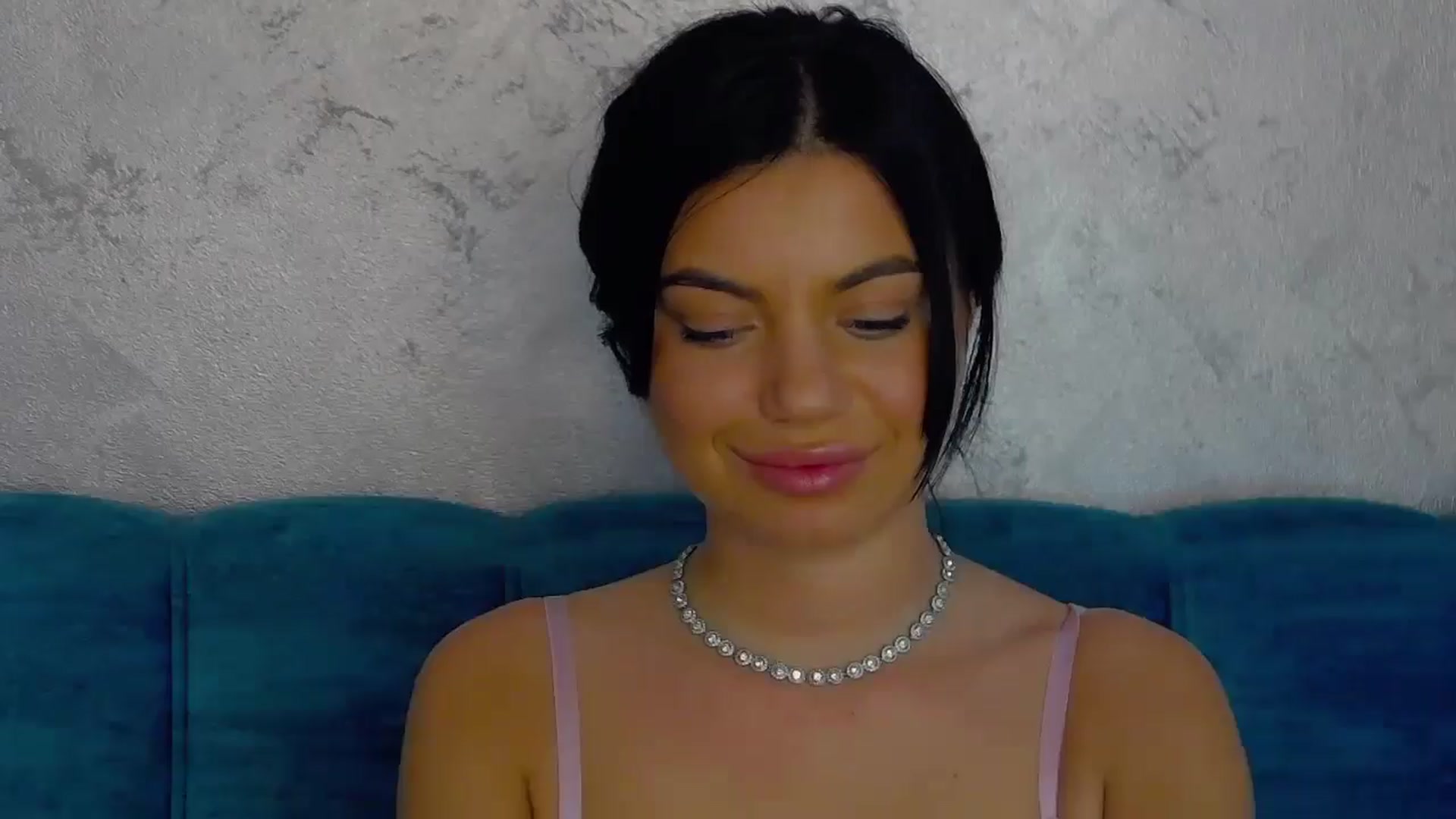 EsmeLuv video thumbnail