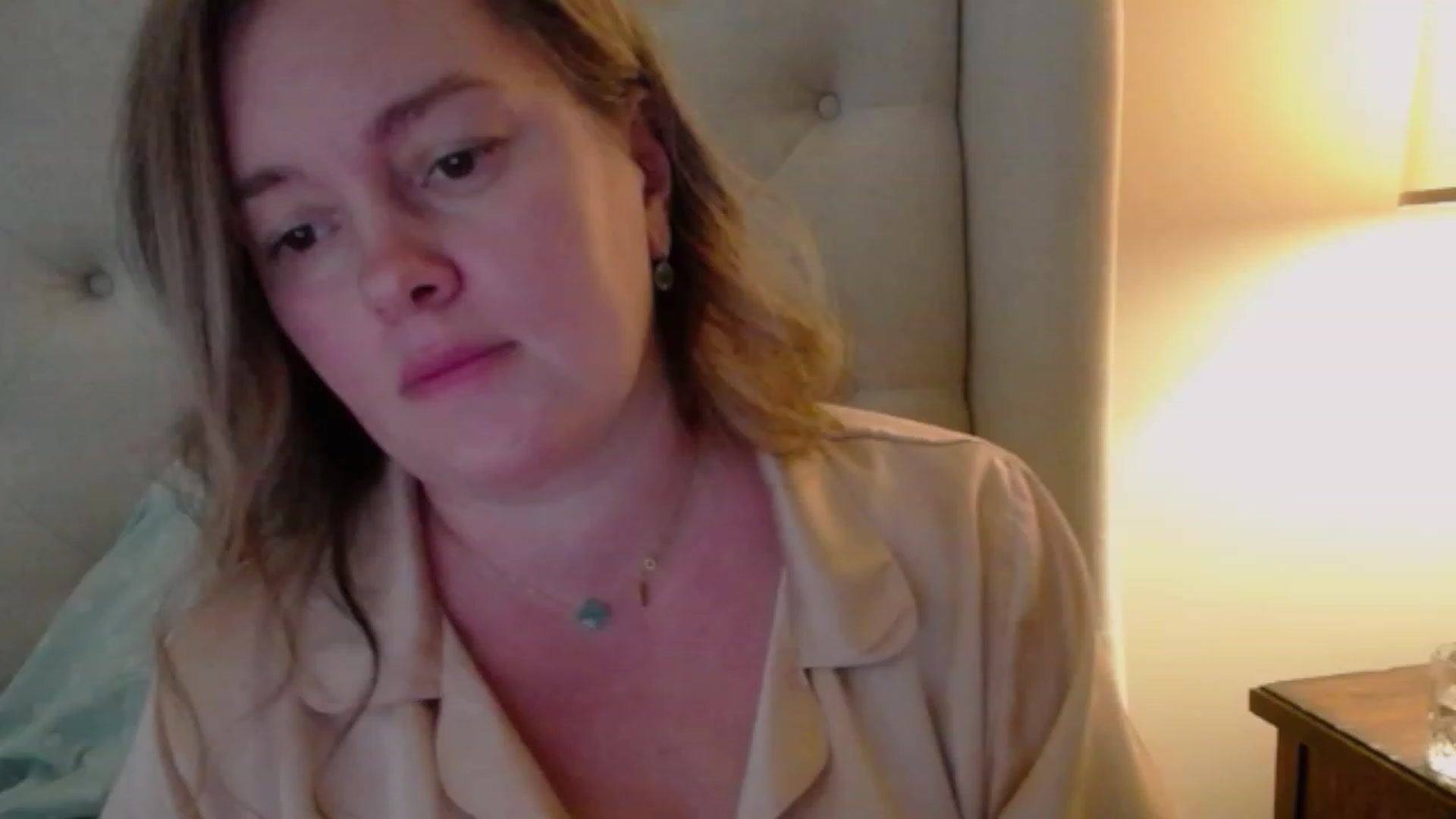 J0llye video thumbnail