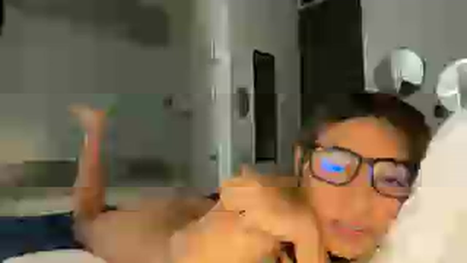 hiallie_ video thumbnail