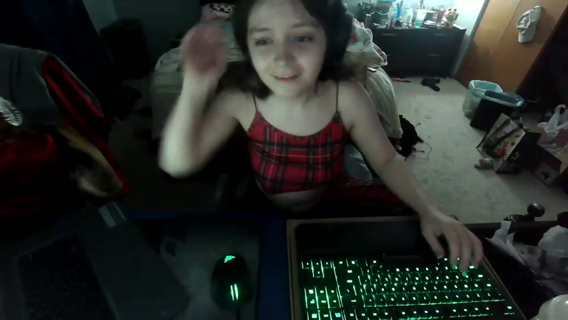 Prettybutsad video thumbnail
