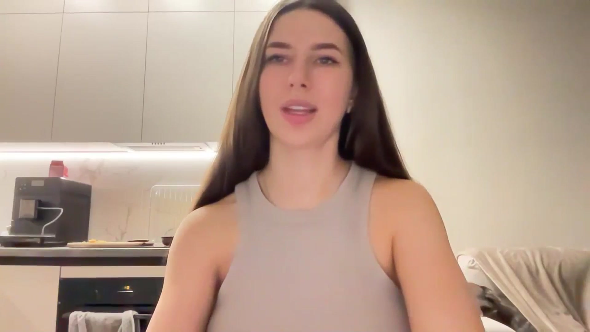 kissfreeze video thumbnail