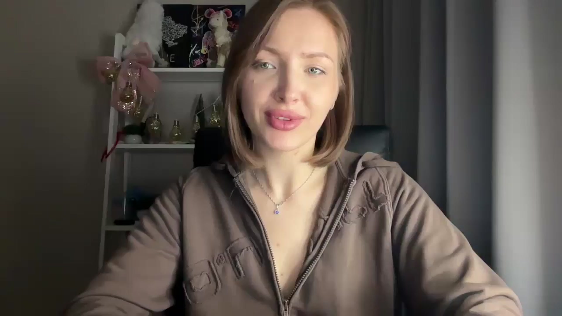 Di_Pearl video thumbnail