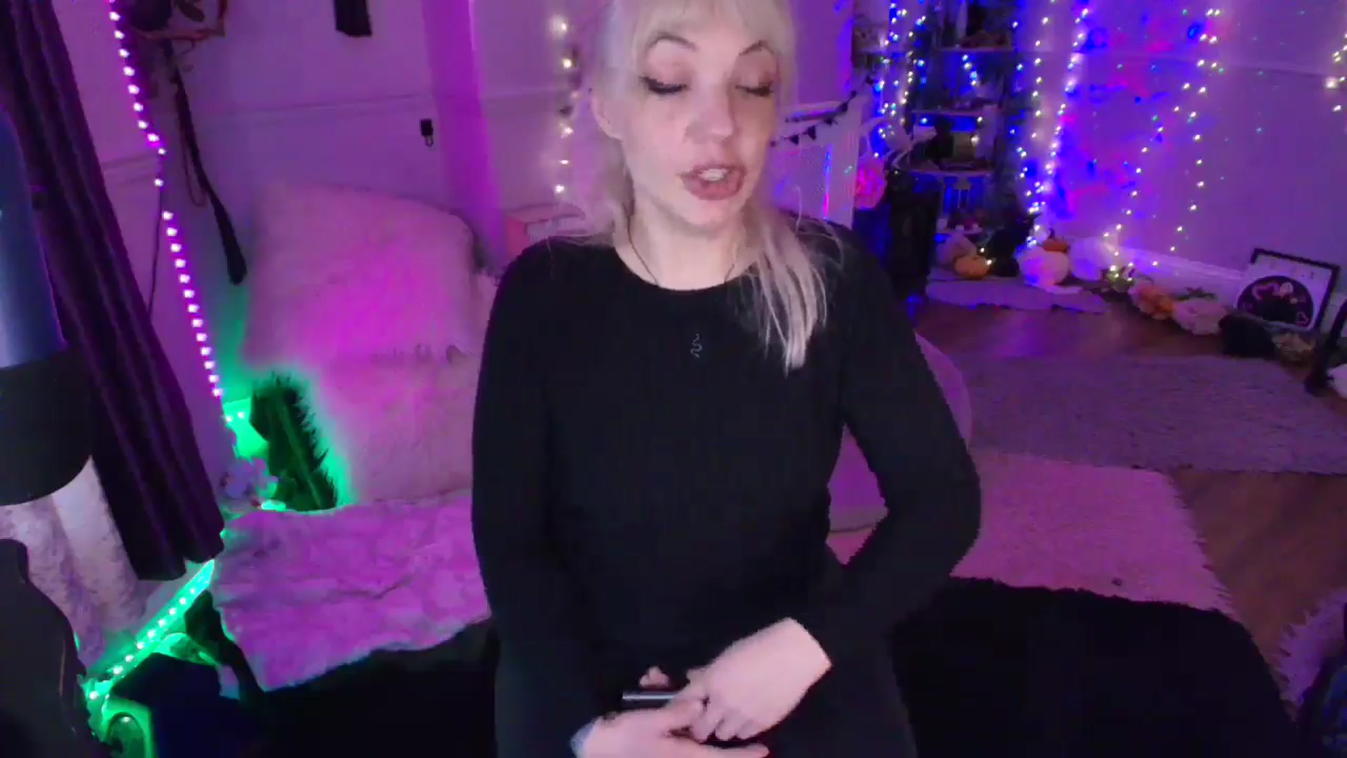 LunaWolfie video thumbnail