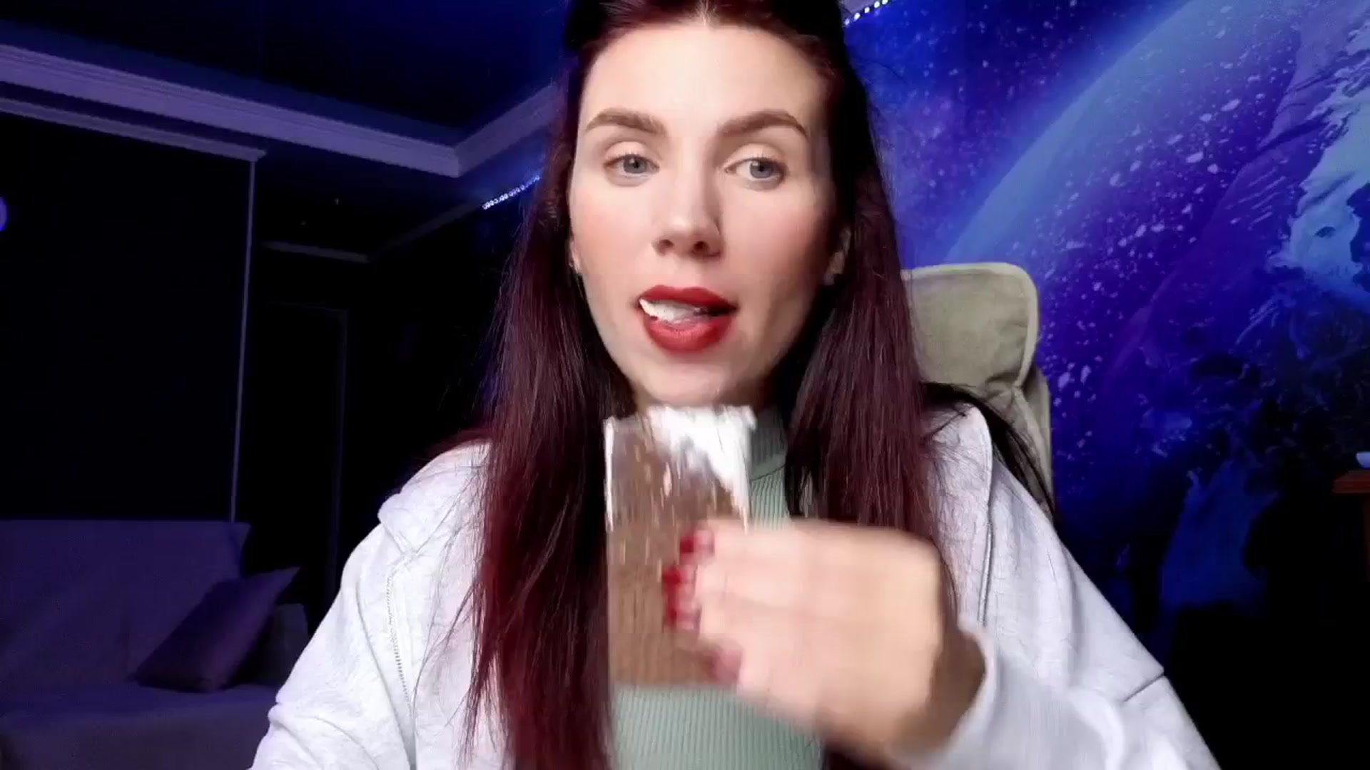 MiaLuxe video thumbnail