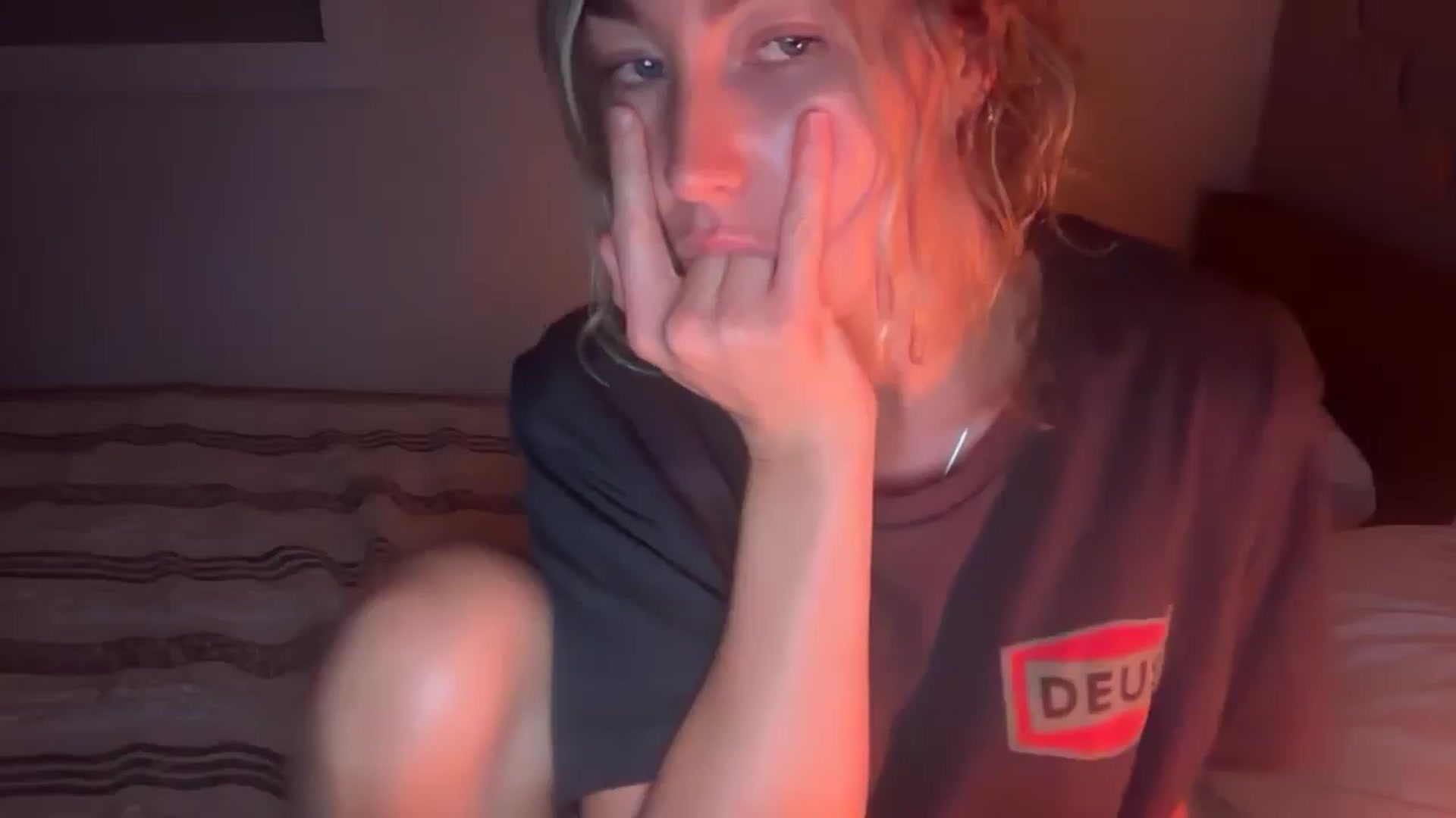Angeleska video thumbnail