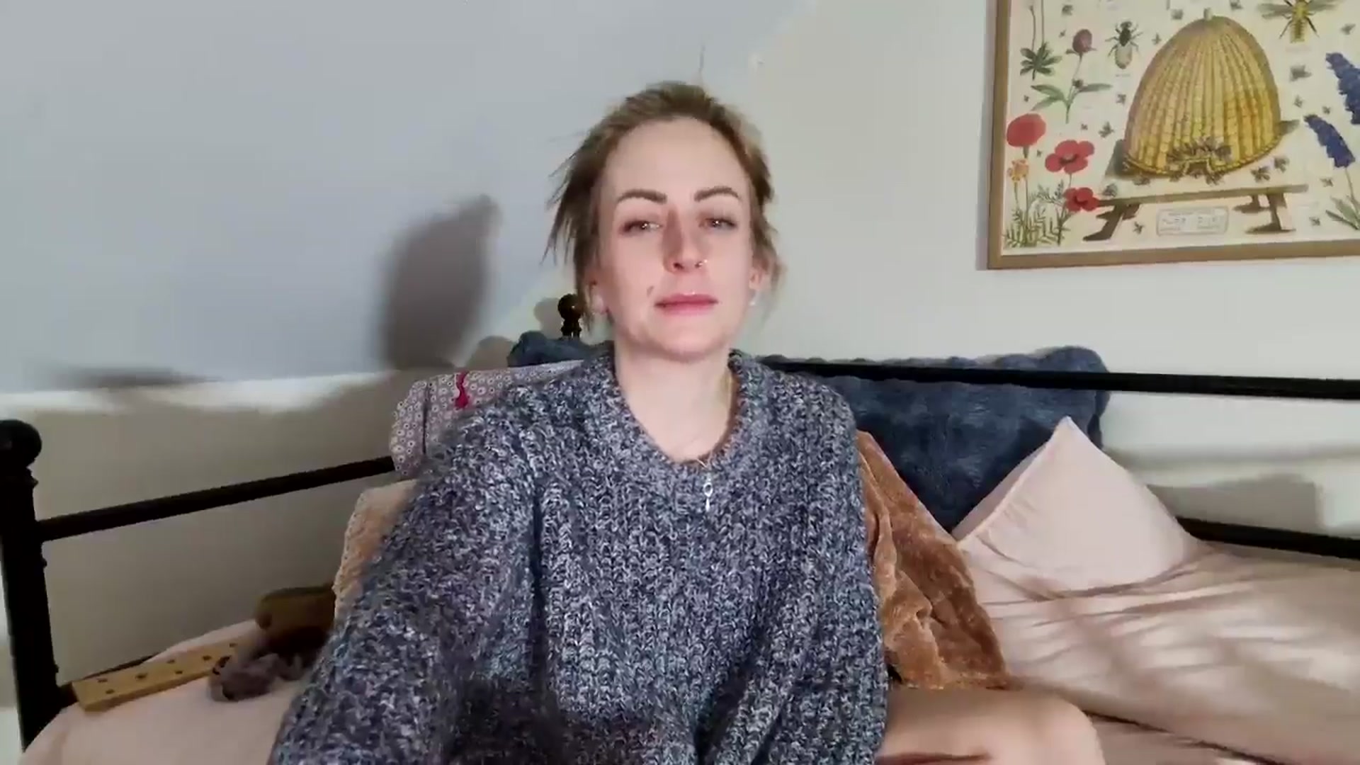 Lena_bee video thumbnail