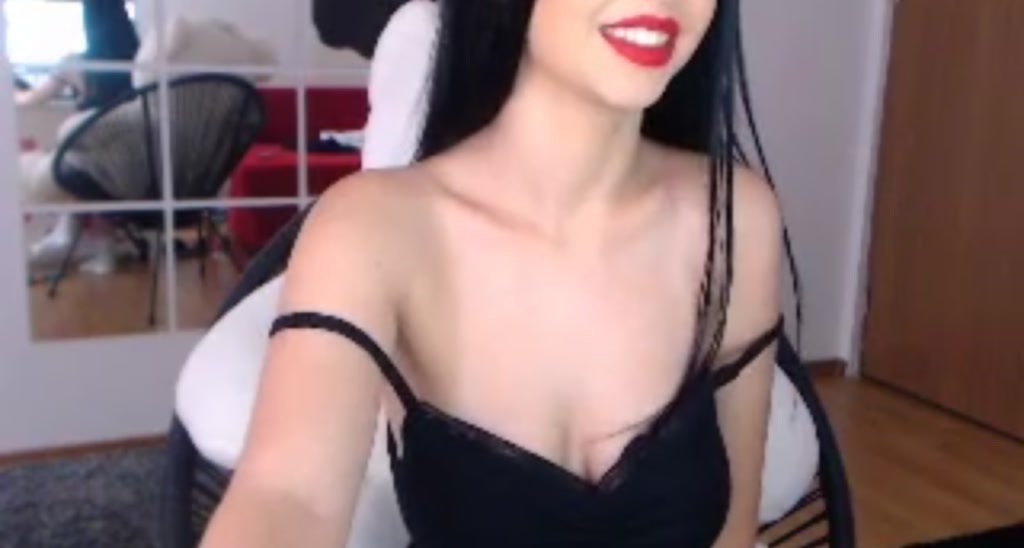 TinyKissable video thumbnail