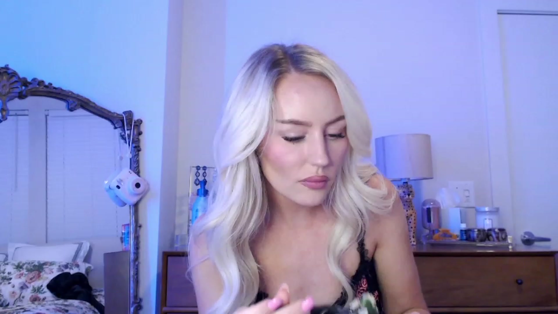 Officialelsa video thumbnail