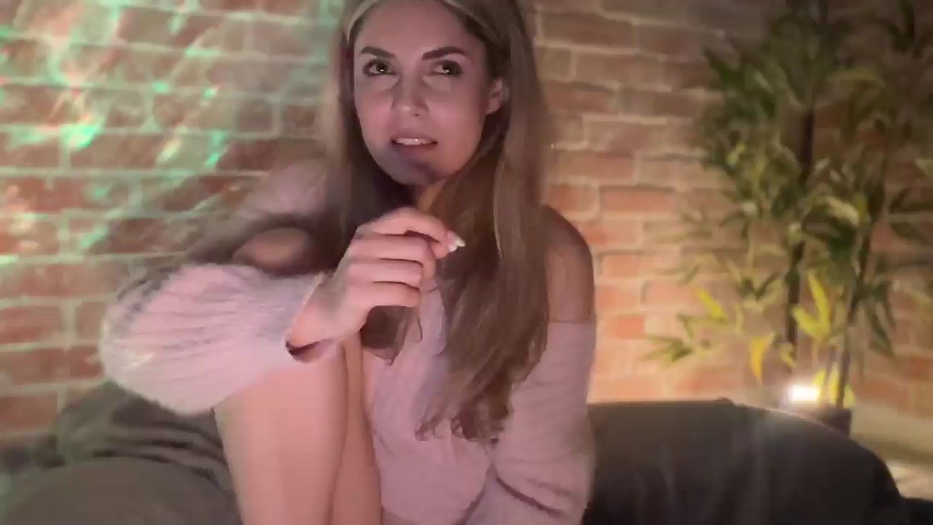 Allie_Synn video thumbnail