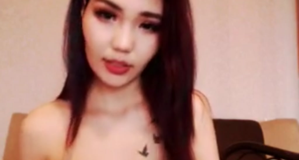 kittennkiss video thumbnail