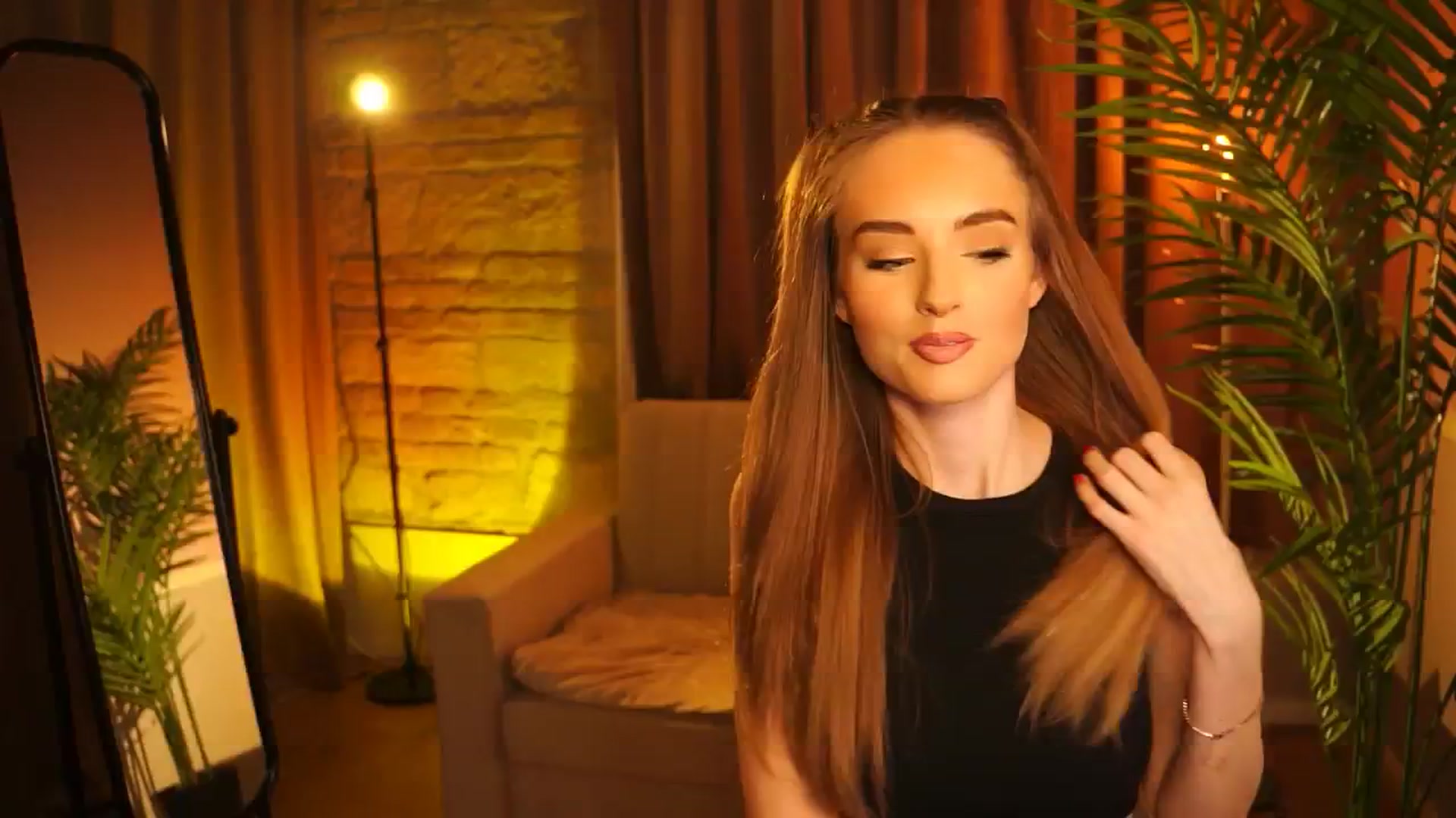 petitegonwild video thumbnail
