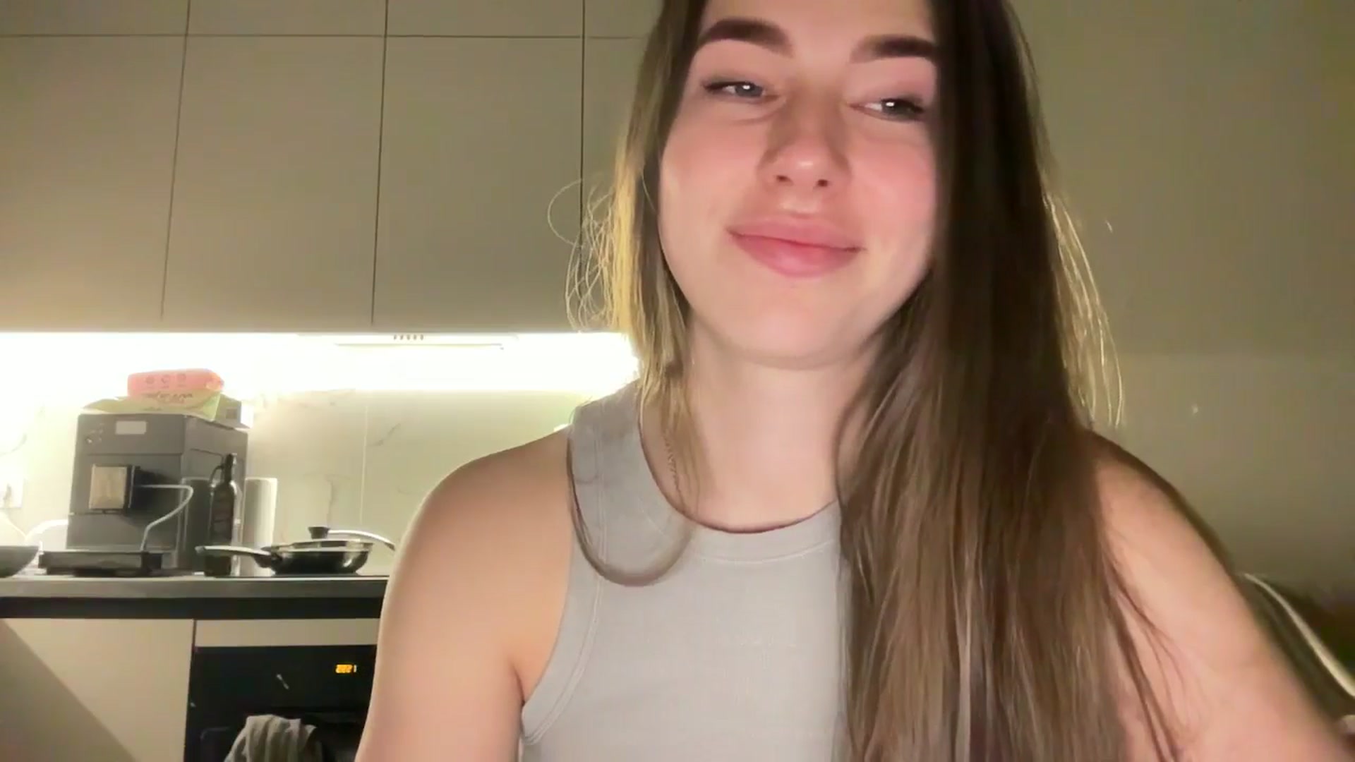 kissfreeze video thumbnail