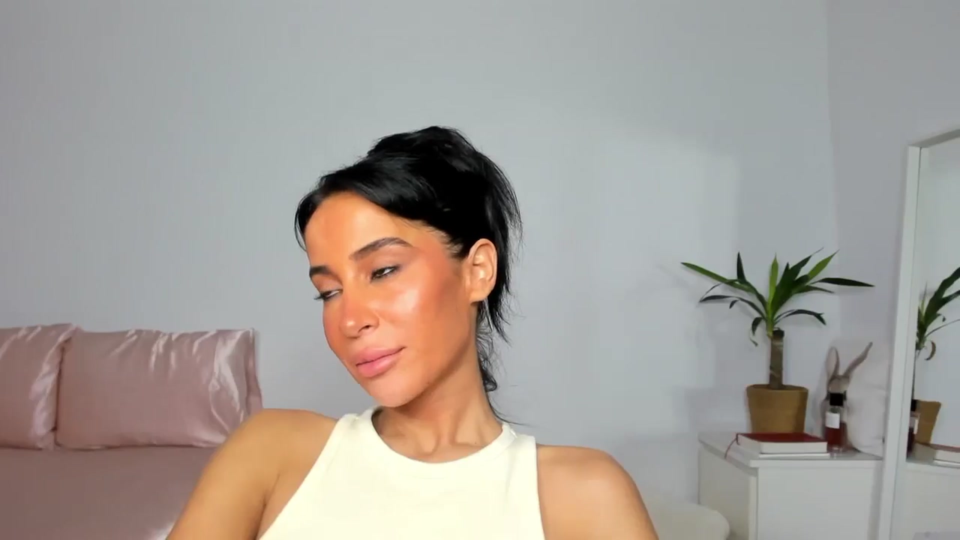 Qarinah video thumbnail