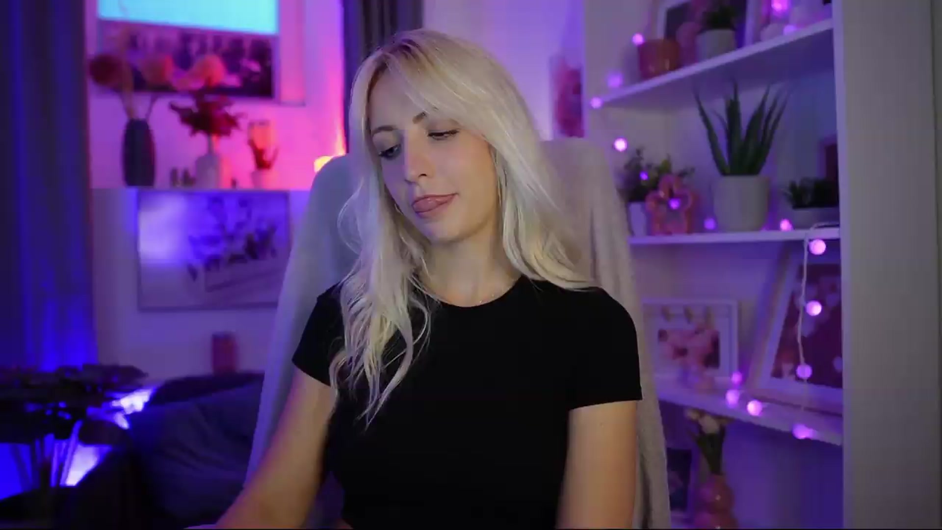Lucy_Cutie video thumbnail