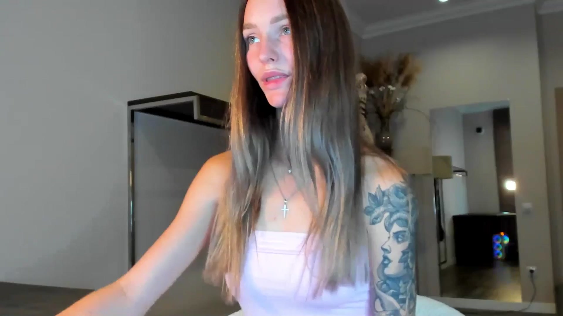 Miliain video thumbnail