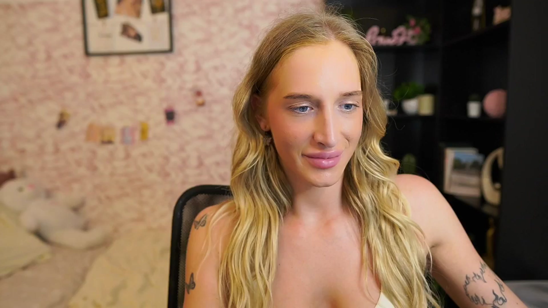 NicoletteShea video thumbnail
