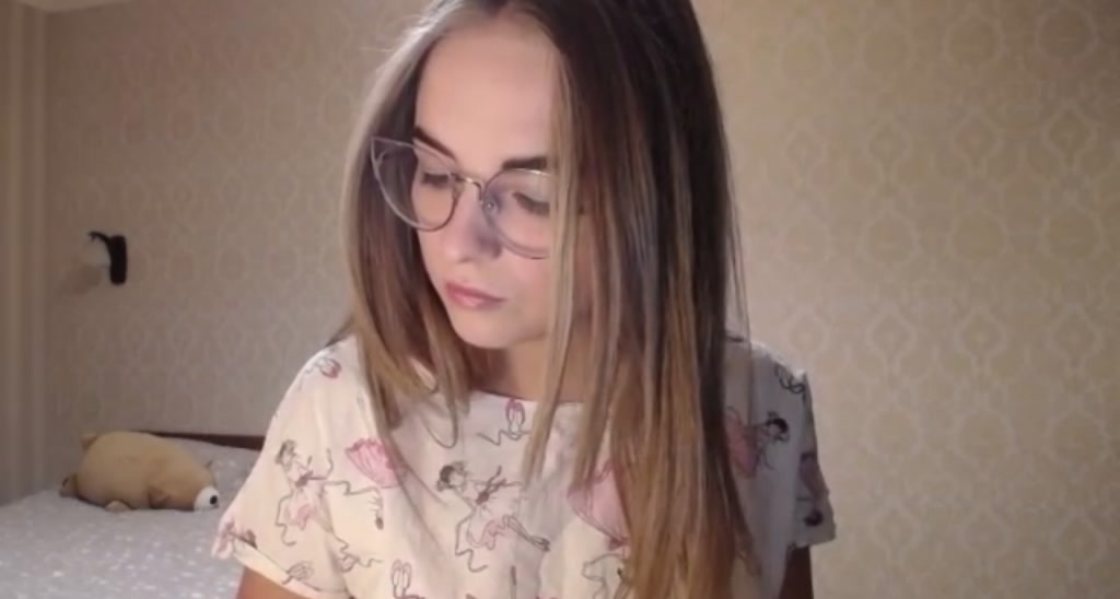 Aliannaa video thumbnail