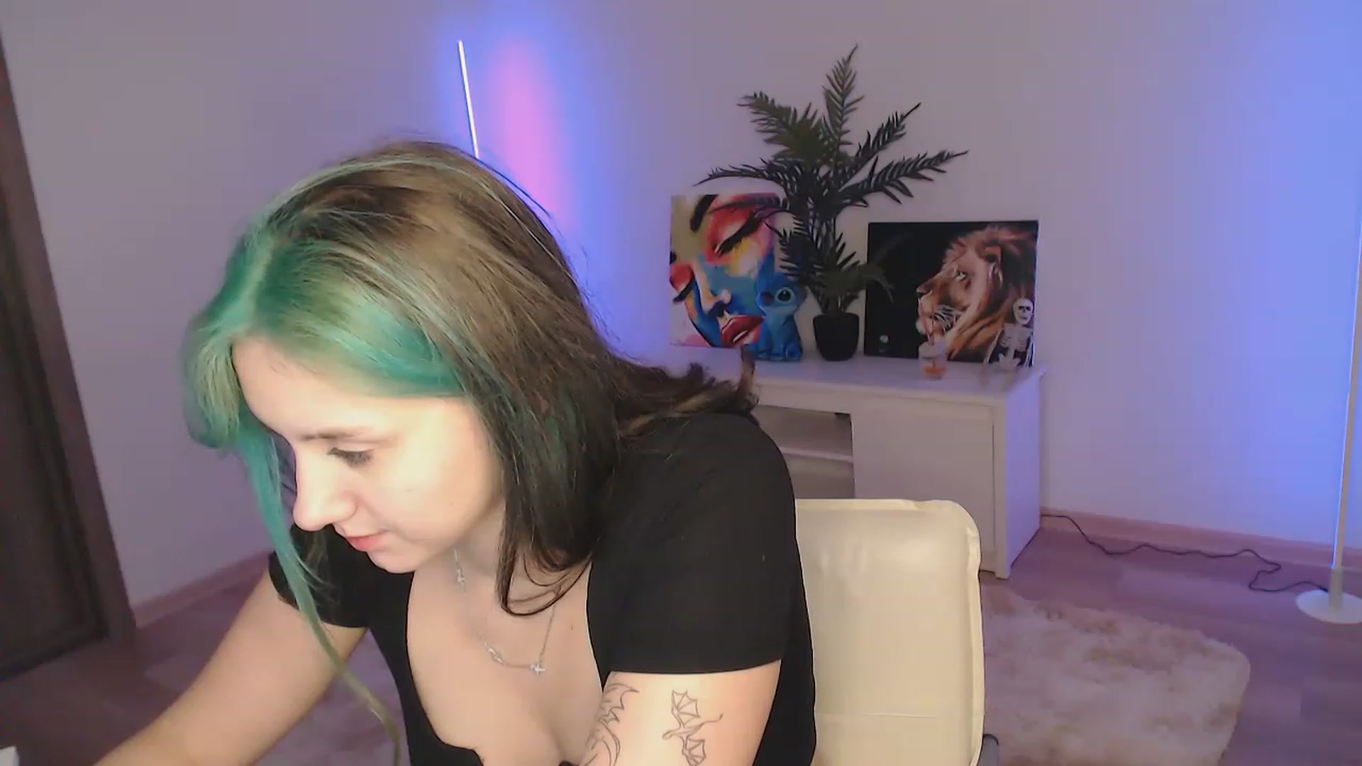 MiaPhaola video thumbnail