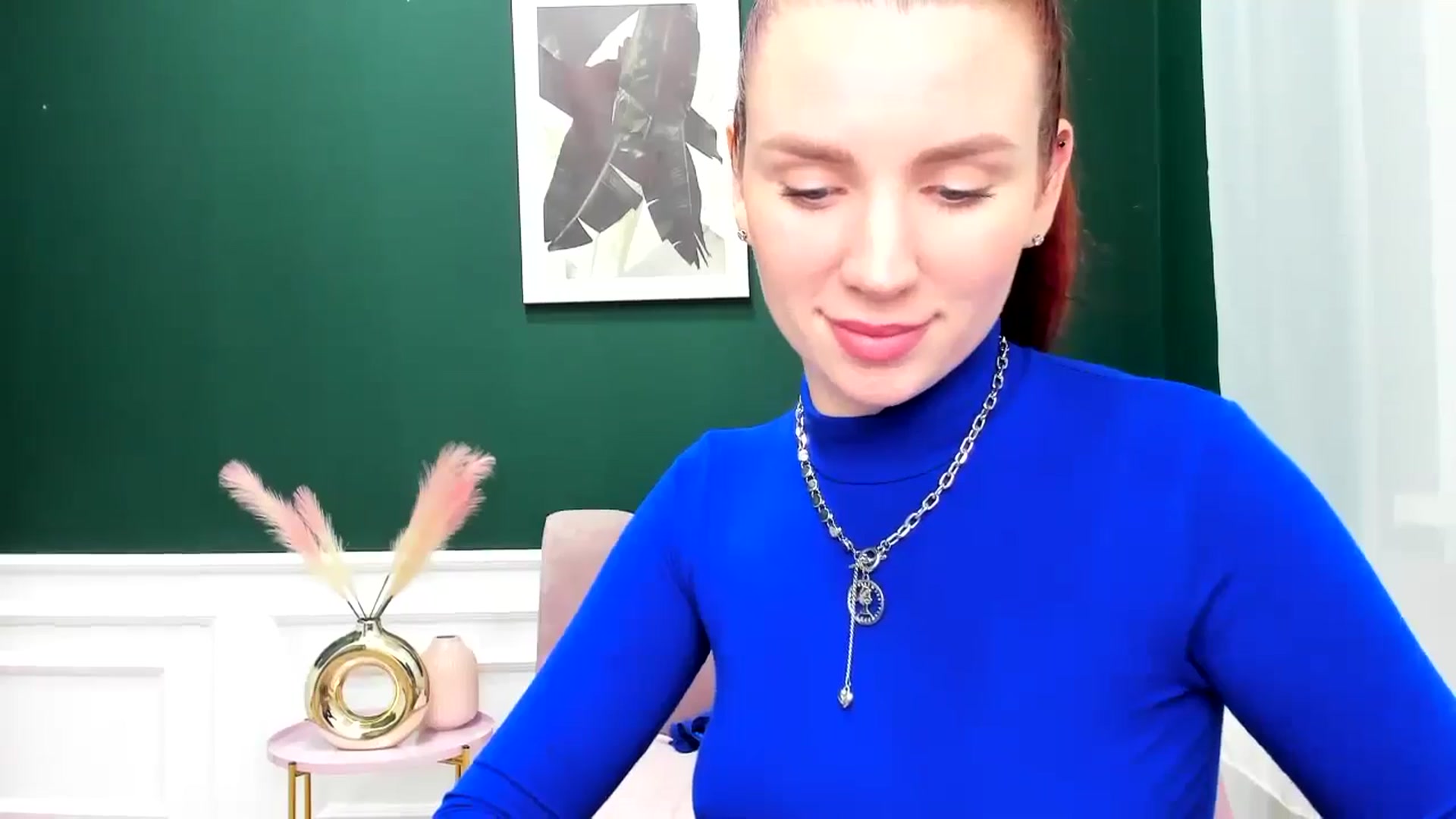 MiaLuxe video thumbnail