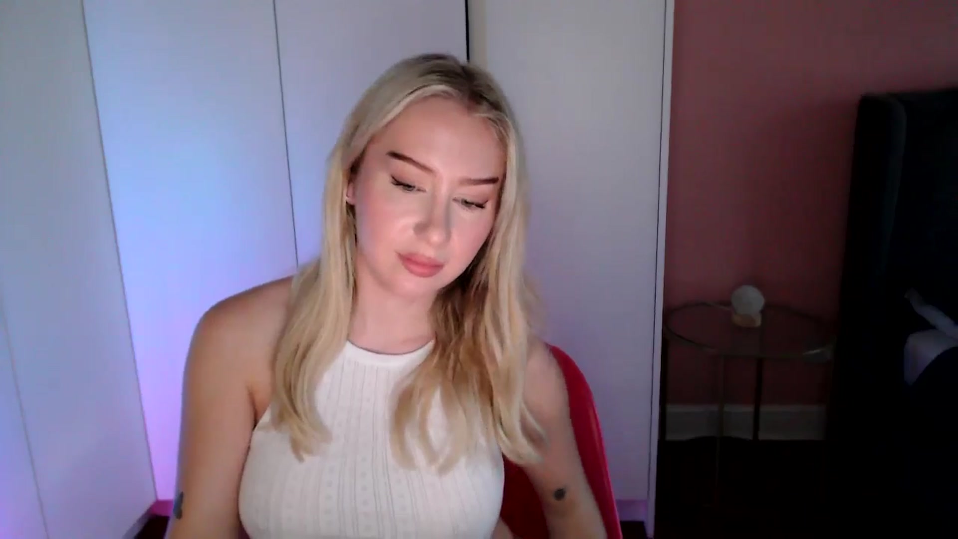 PetiteAvax video thumbnail