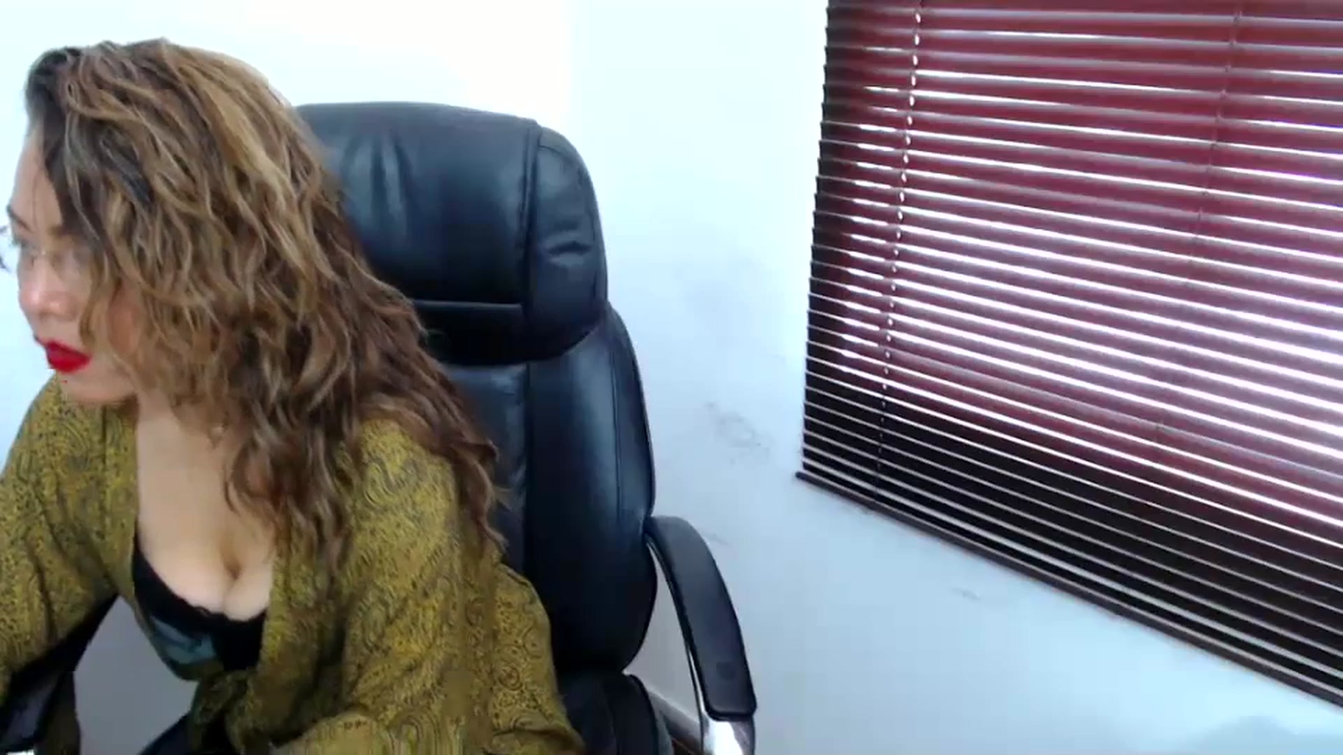office_secret video thumbnail