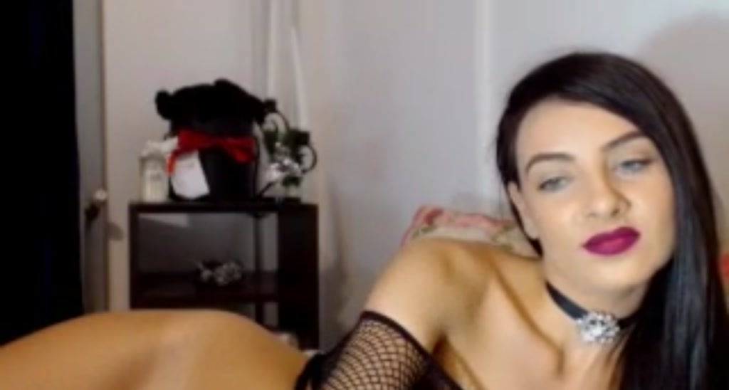 flowreyna video thumbnail