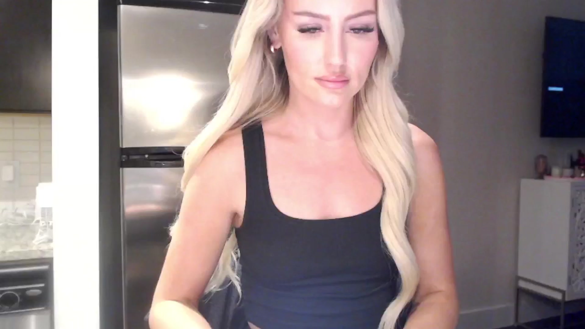 Officialelsa video thumbnail