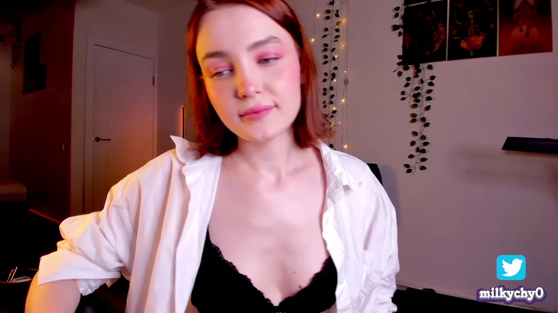 MikaMaez video thumbnail