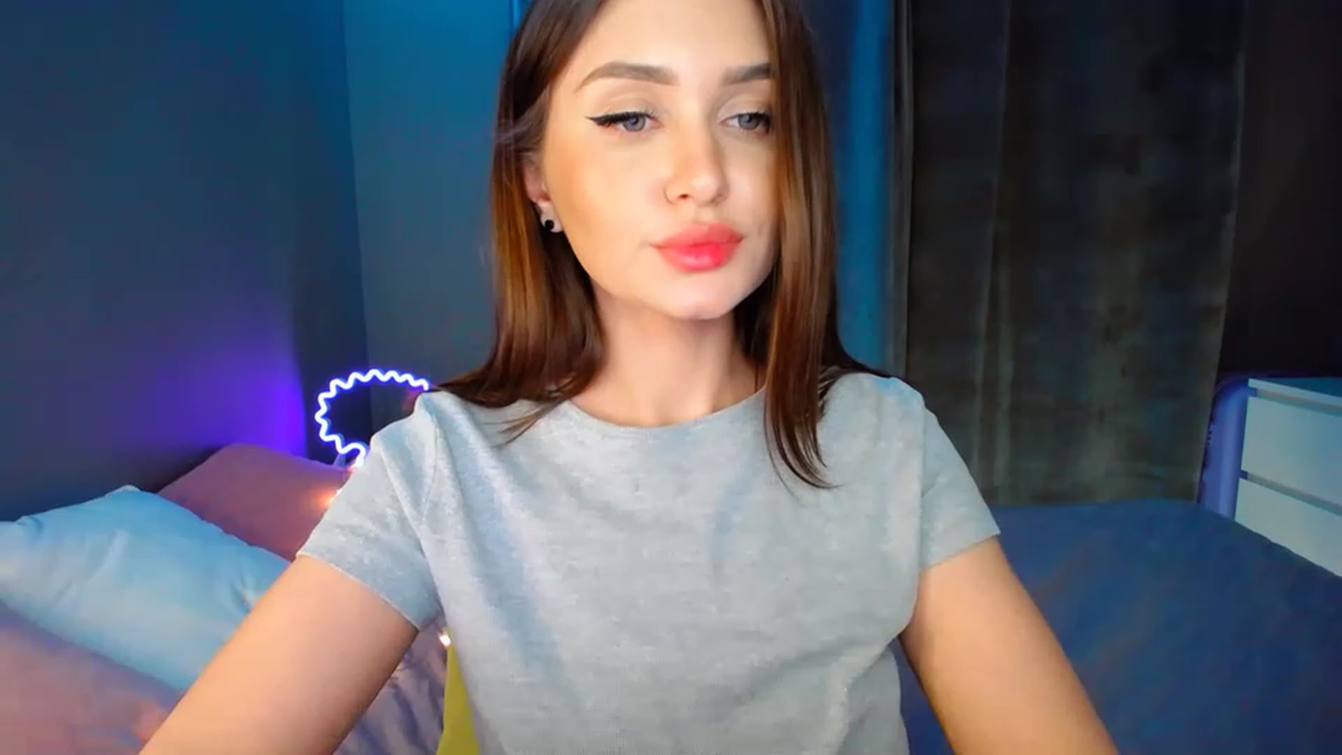 DollGlamourr video thumbnail